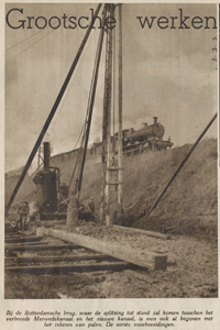 874547 Afbeelding van de voorbereidende werkzaamheden bij de Rotterdamsebrug (verkeersbrug in de Vleutenseweg) over het ...